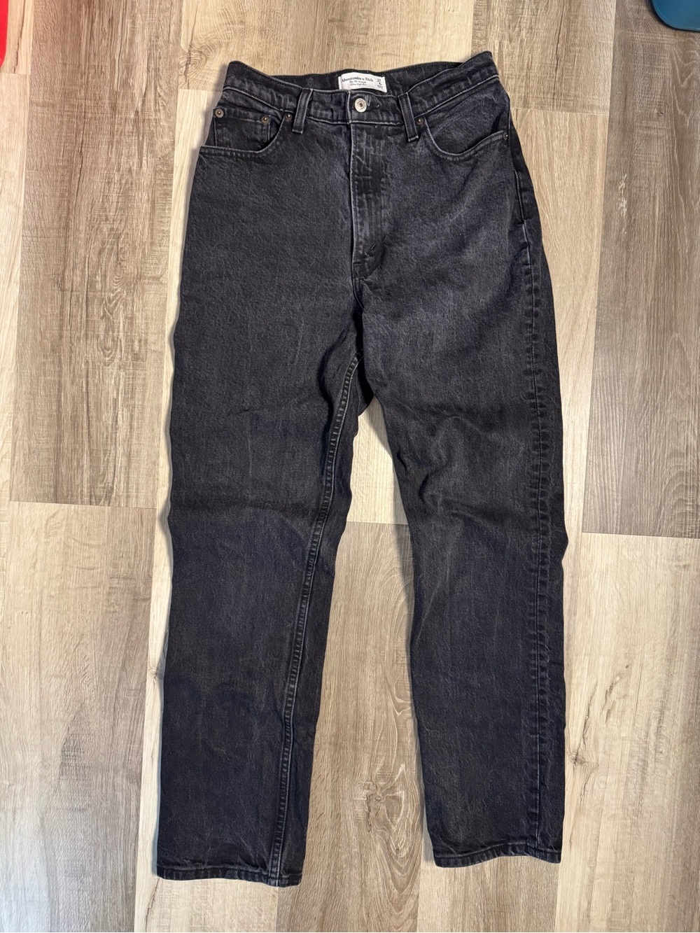 Abercrombie & Fitch CURVE LOVE size 27R black “The 90s Straight Ultra High Rise”